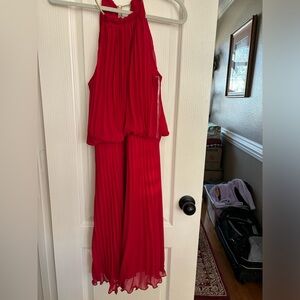 Brand new with tags. Size 6. Brand is MSK. Elastic waste necklace closure